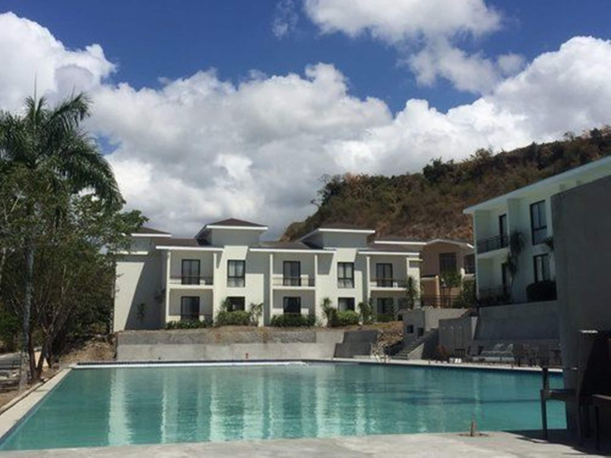 Thunderbird Resorts - Rizal Binangonan Екстериор снимка
