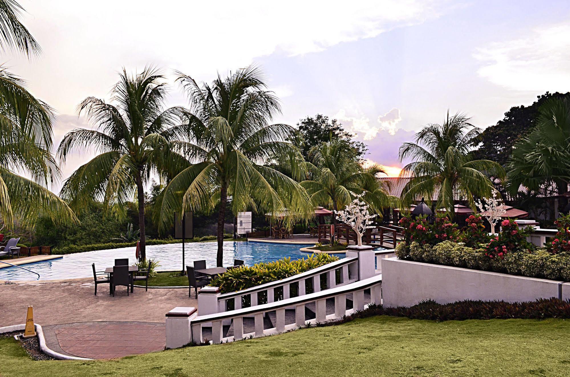 Thunderbird Resorts - Rizal Binangonan Екстериор снимка