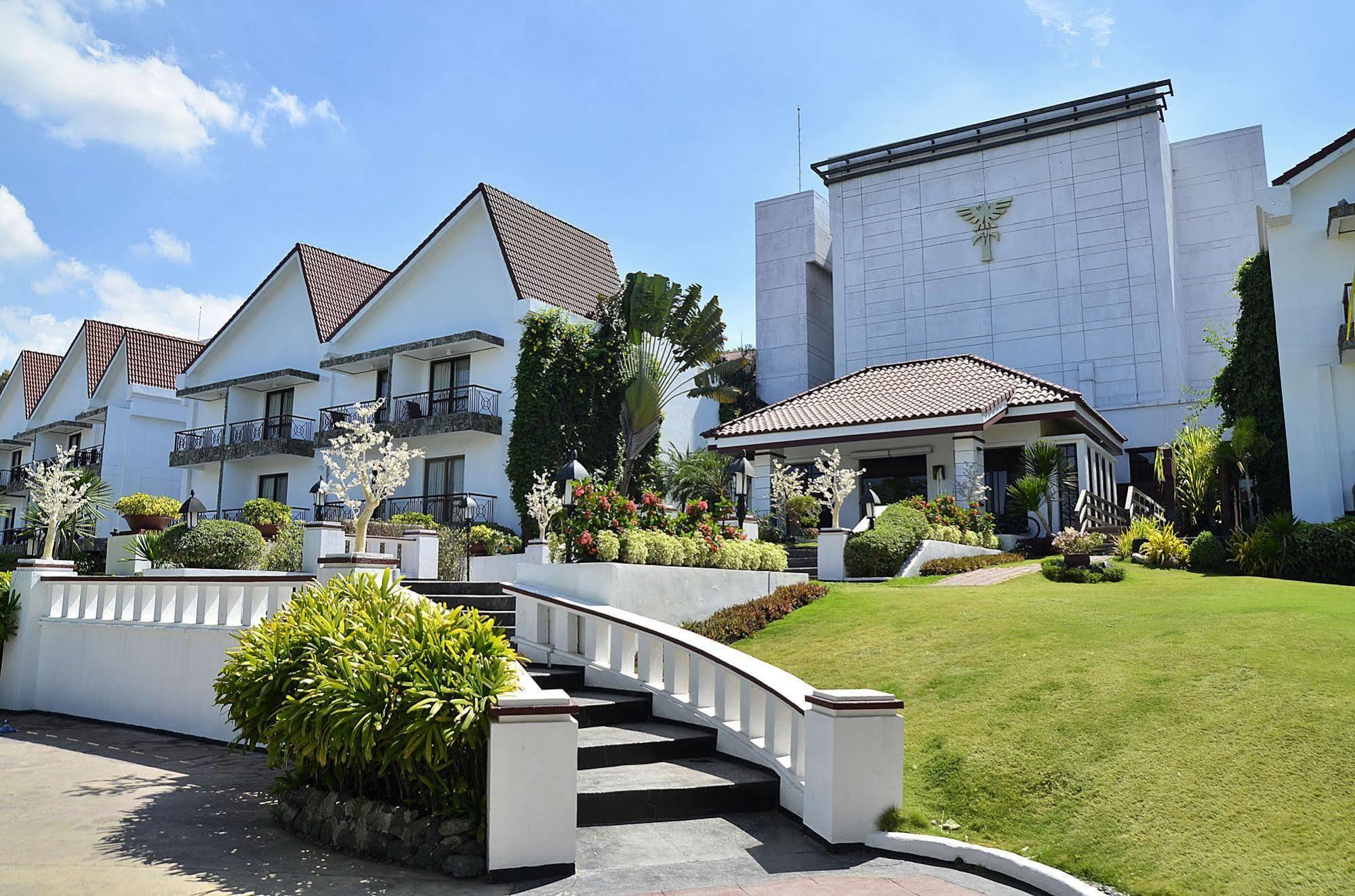 Thunderbird Resorts - Rizal Binangonan Екстериор снимка