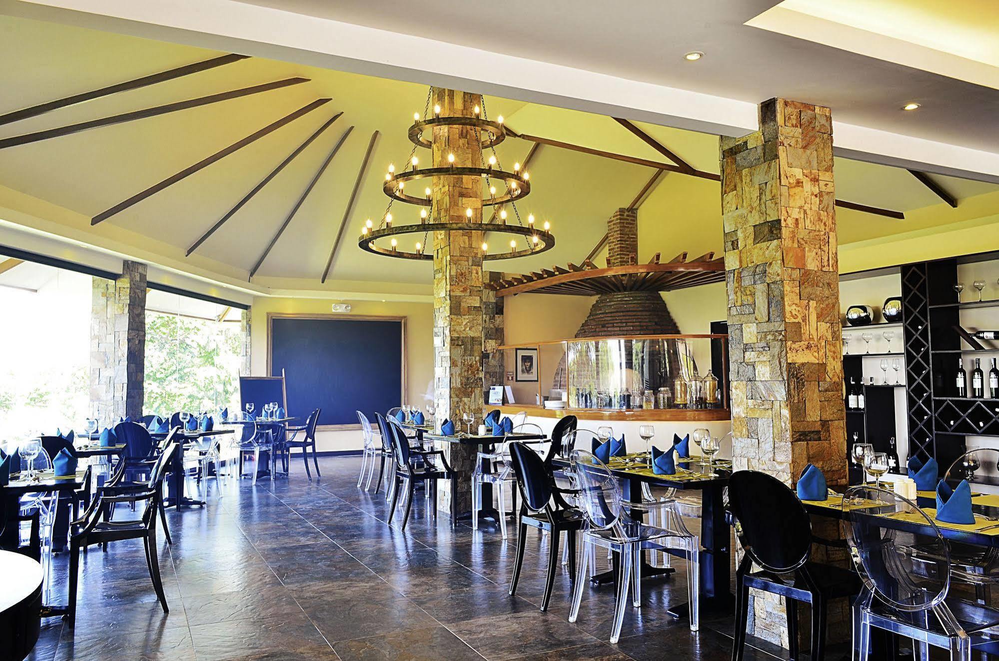 Thunderbird Resorts - Rizal Binangonan Екстериор снимка