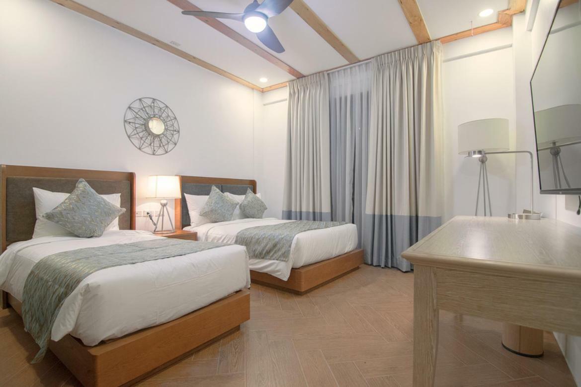 Thunderbird Resorts - Rizal Binangonan Екстериор снимка