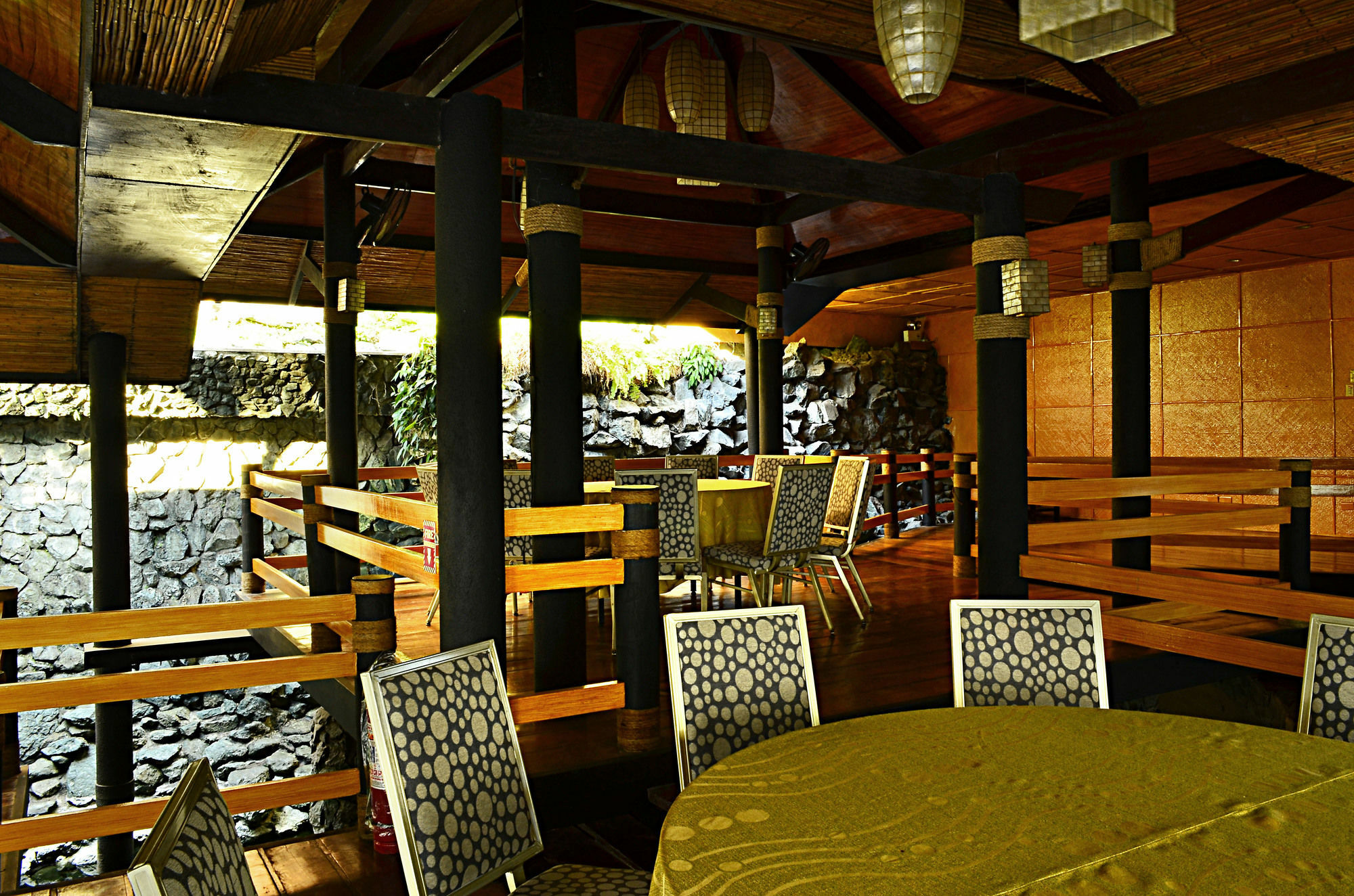 Thunderbird Resorts - Rizal Binangonan Екстериор снимка